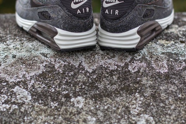 Nike Air Max Lunar90 Suit & Tie paisley velvelt brown-2