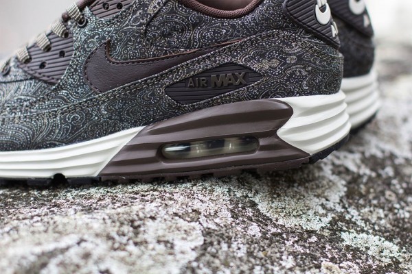 Nike Air Max Lunar90 Suit & Tie paisley velvelt brown