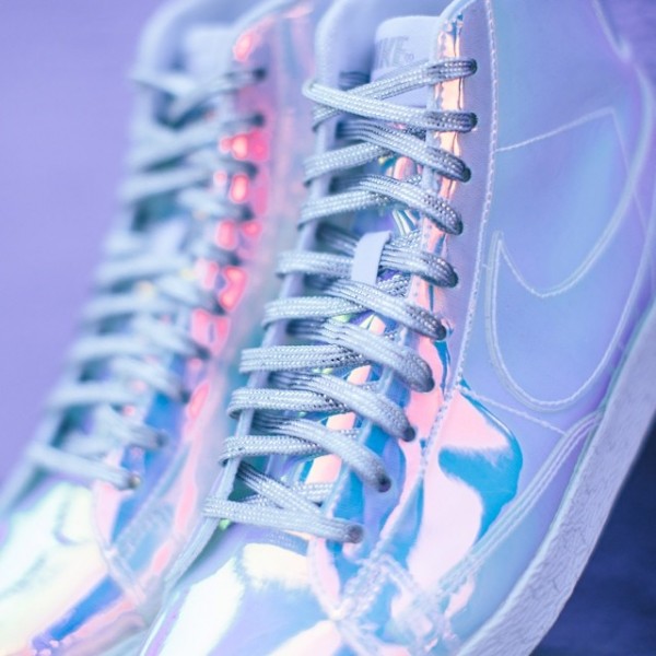 Nike Blazer Mid 'Iridescent' (3)