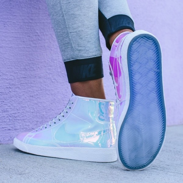 Nike Blazer Mid 'Iridescent' (4)