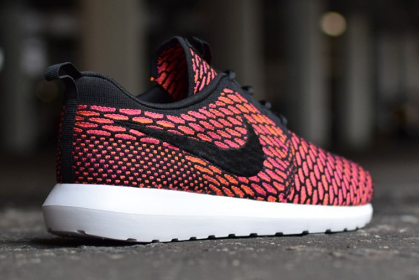 Nike Flyknit Roshe Run Fireberry (4)