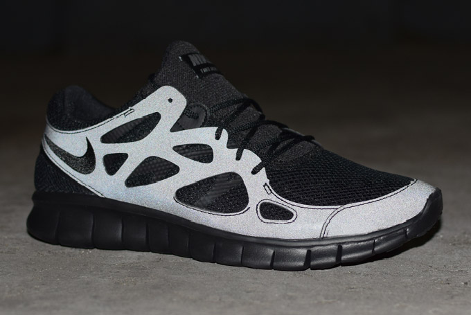 nike free run 2 reflective