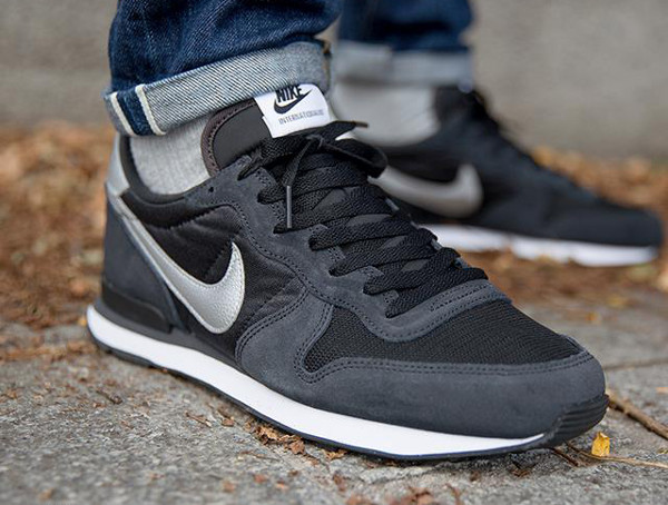 intencional Ordenador portátil encuentro Où acheter la Nike Internationalist Noire/Gris Métallique ?