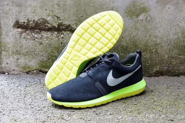 Nike Roshe Run NM Black Volt (2)
