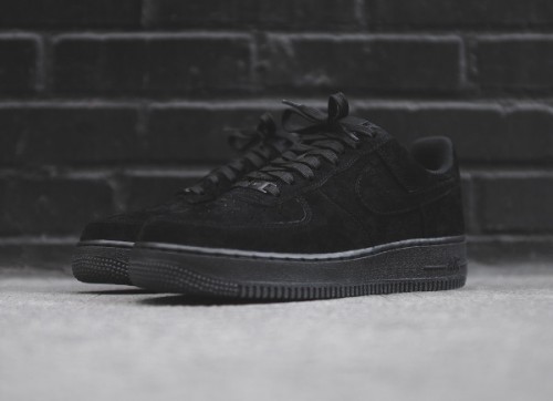 nike air force off noir