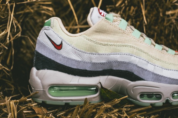 Nike Air Max 95 Halloween (Beige Green) (8)