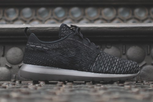 nike roshe run gris foncé
