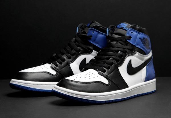 Air Jordan 1 Black Toe x Fragment Design (2)