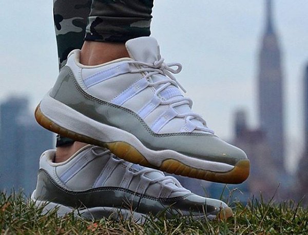 Air Jordan 11 Low Metallic Silver - @britta_ruth920