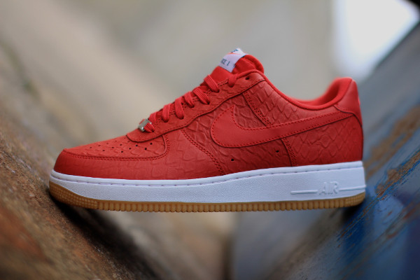 nike air force 1 rouge noir