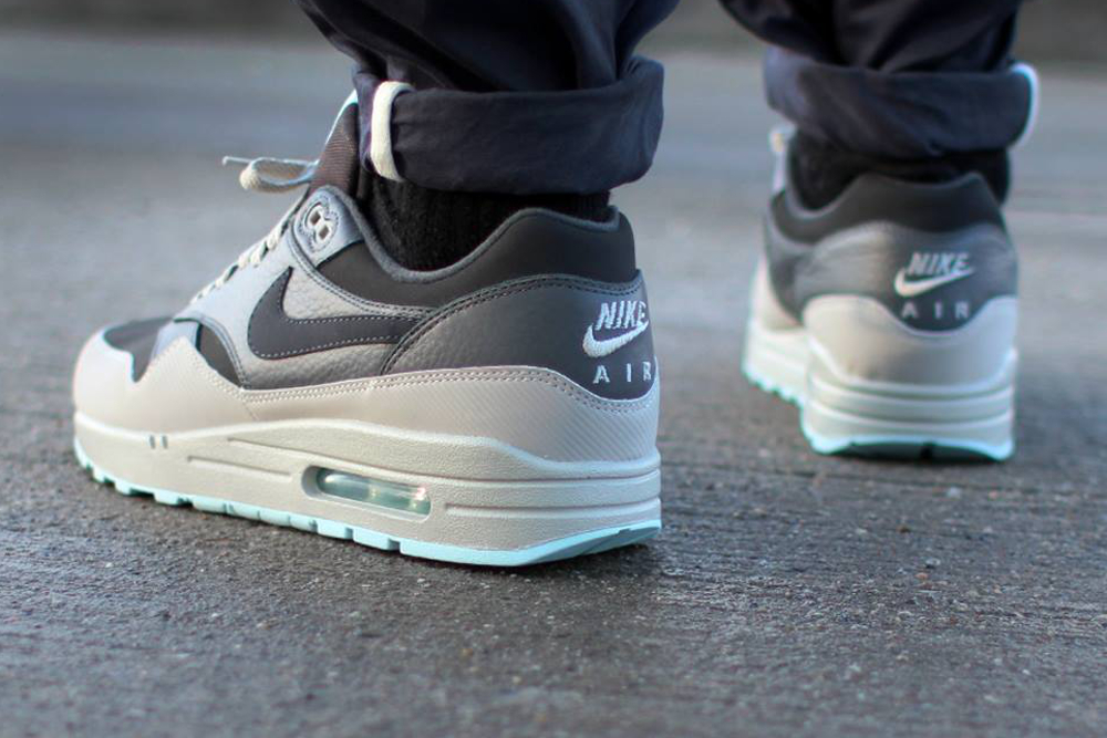 Nike air max deals 1 ltr dark ash