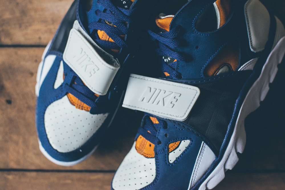 nike air trainer huarache premium medicine ball