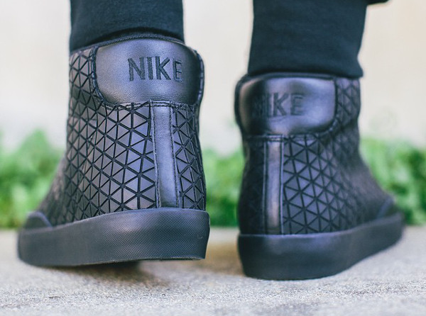 Nike Blazer Mid QS Metric aux pieds (1)