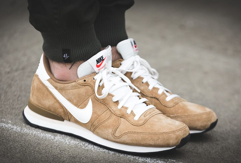 nike internationalist homme golden tan