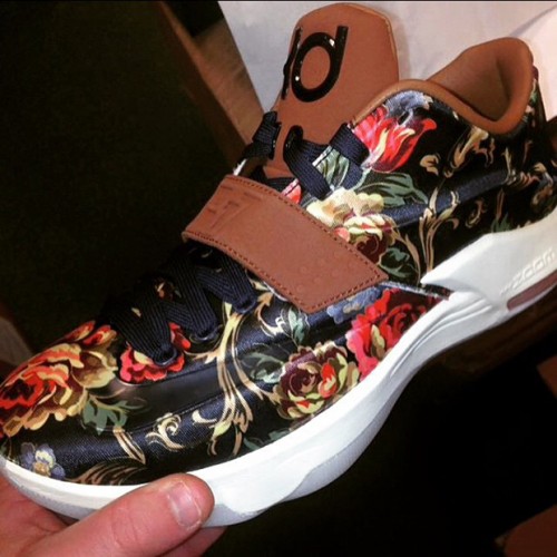 kd 7 floral