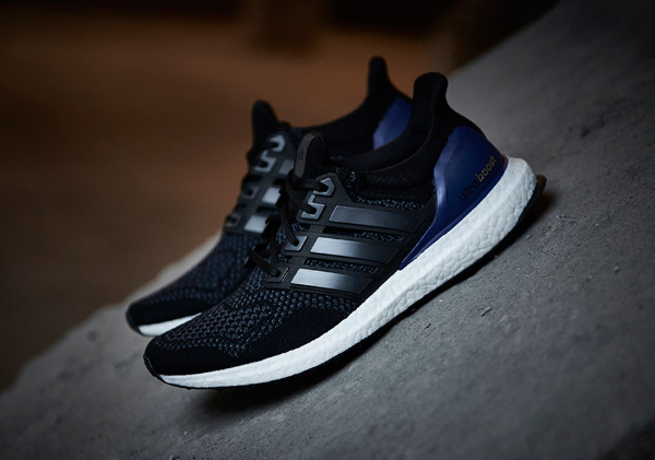 Adidas Ultra Boost (Core Black Gold Met) (2)