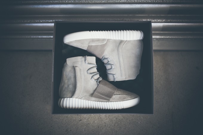 Adidas Yeezy 750 Boost Light Brown Carbon White (7)