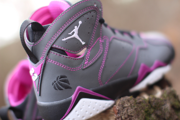 Air Jordan 7 30th 'Valentine's Day' (2)