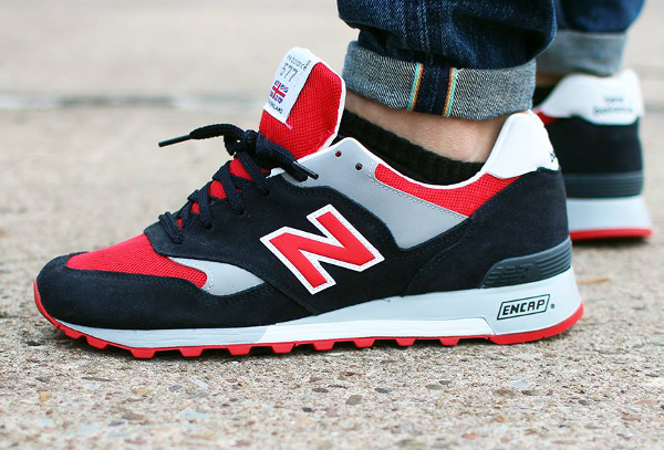 New Balance 577 'Navy Red' (made in england) aux pieds (2)