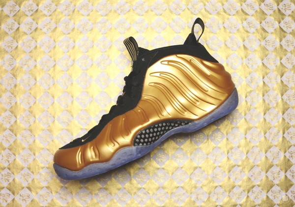 Nike Air Foamposite Metallic Gold