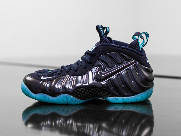 Nike Air Foamposite Pro 'Dark Obsidian' (2)