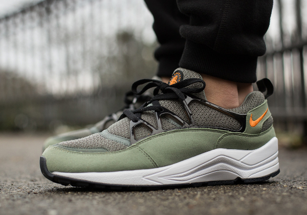 Nike Air Huarache Light Stone Clementine (vert kaki) (2)