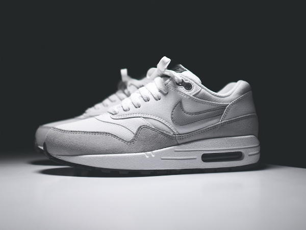 nike air max 1 blanche et grise