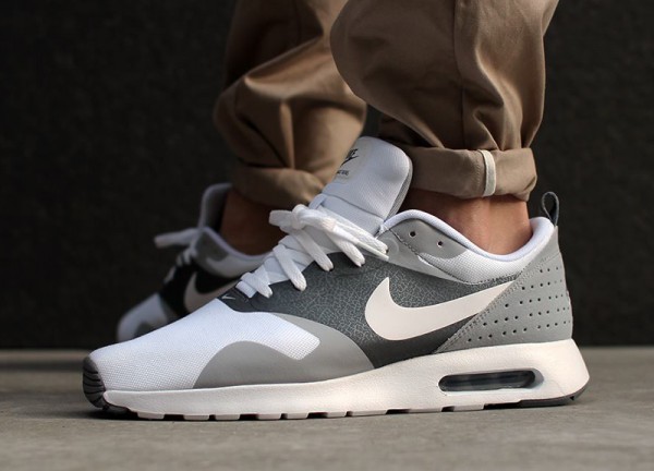 Nike Air Max Tavas White Grey gris 8 600x432