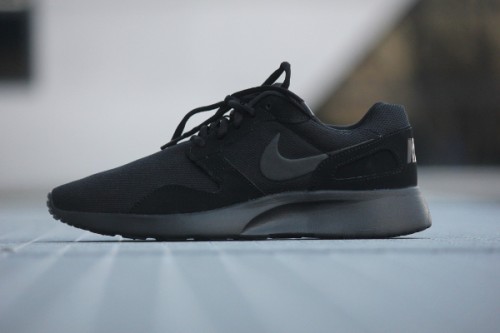 nike kaishi triple black