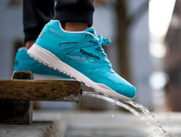 Reebok Ventilator Day Glo Neon Blue (4)