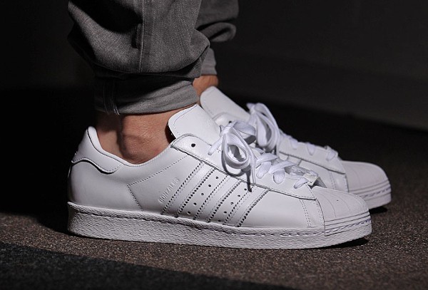 Adidas Superstar 80's x Mark Gonzales 'The Gonz' aux pieds (2)