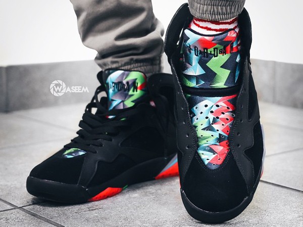 Air Jordan 7 Barcelona Nights ou Marvin The Martian aux pieds (1)