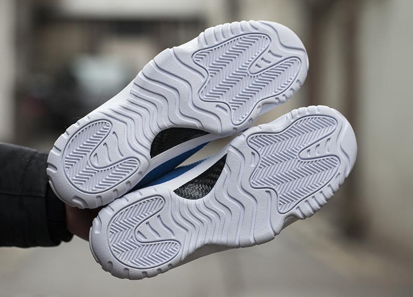 Air Jordan Future Low Photo Blue (bleue) (4)