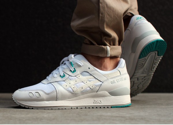 Asics Gel Lyte 3 White White Teal aux pieds (1)