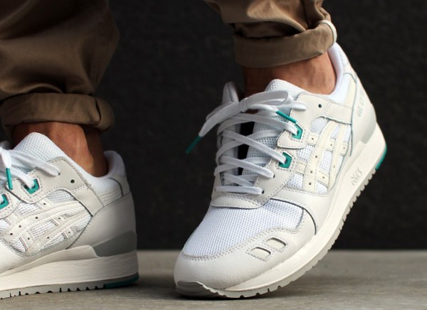 Asics Gel Lyte 3 White White Teal aux pieds (2)