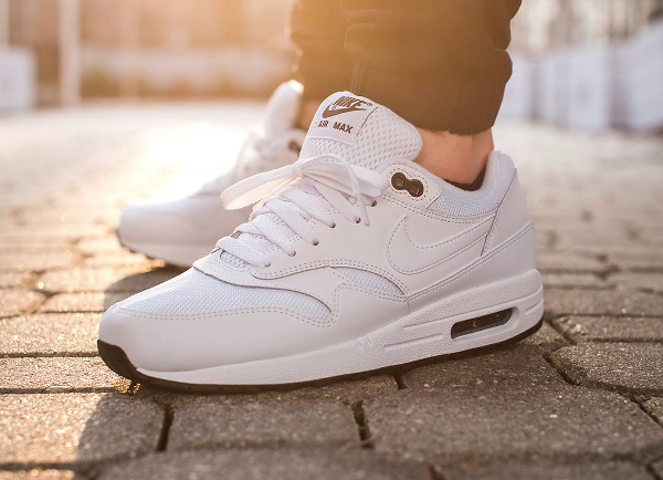 Nike Air Max 1 Essential White & Black (blanc) (5)