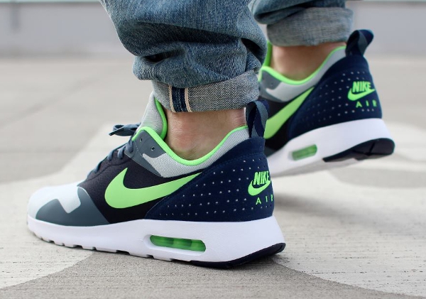 Nike Air Max Tavas Grey Mist Flash Lime Armory SLT Obsidian 1 600x421