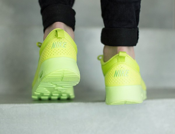 Nike Air Max Thea 'Cyber Liquid Lime' (vert citron) (1)