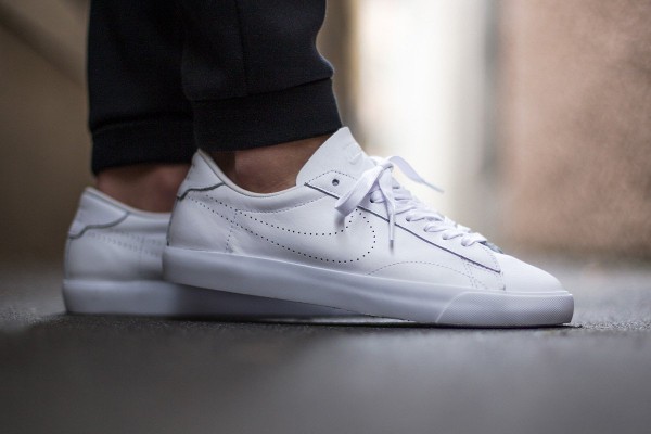 Nike Tennis Classic AC 'Triple White'-1