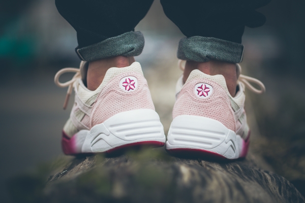 Puma R698 Tokyo Sakura aux pieds