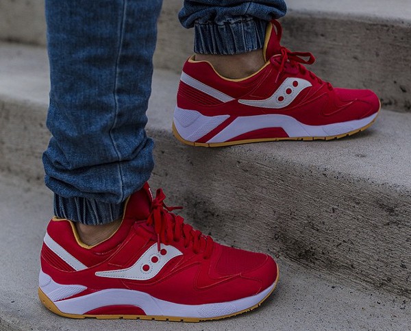 Saucony Grid 9000 'Red Mustard' aux pieds (1)