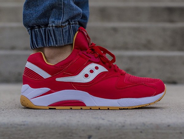 Saucony Grid 9000 'Red Mustard' aux pieds (3)