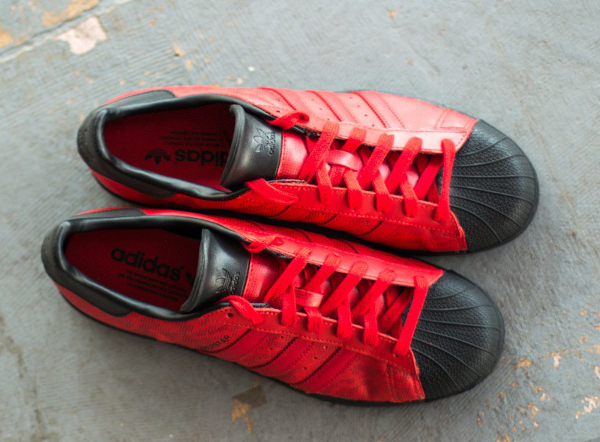 adidas superstar red camo