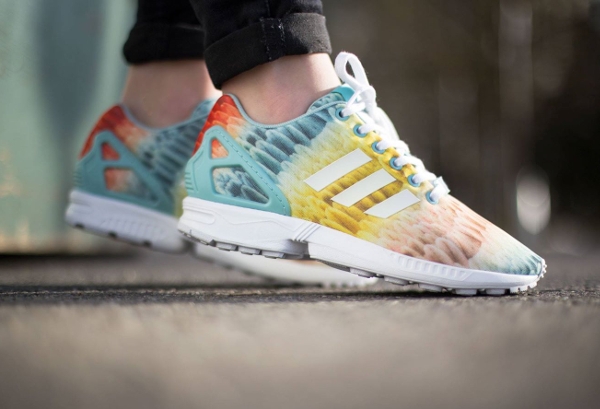 Adidas ZX Flux motif plume arc-en-ciel (4)