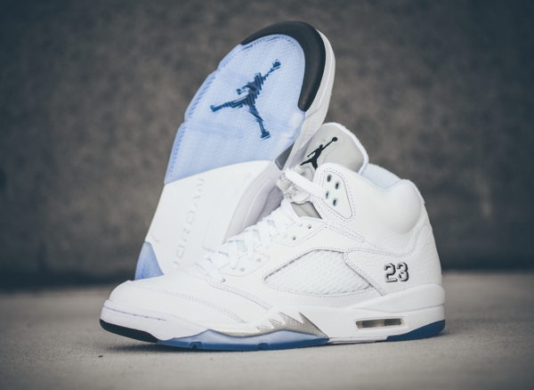 Air Jordan 5 Metallic Silver remasterisée (2)