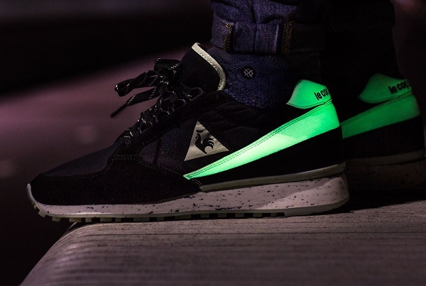 Le Coq Sportif Eclat Glow in the dark 2 aux pieds (5)