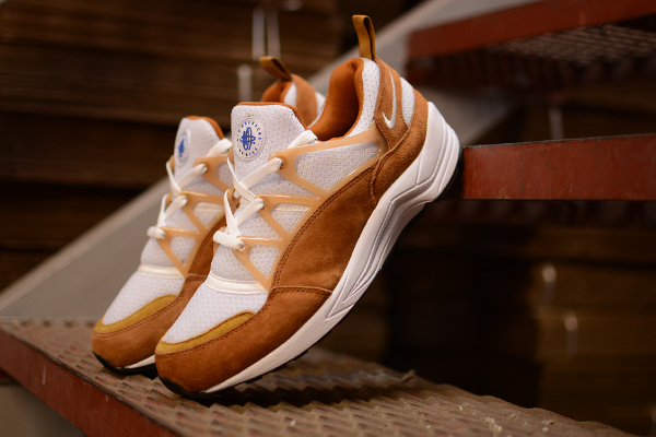 nike huarache light curry