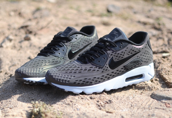 Nike Air Max 90 Ultra Moire Deep Pewter Holographic (2)