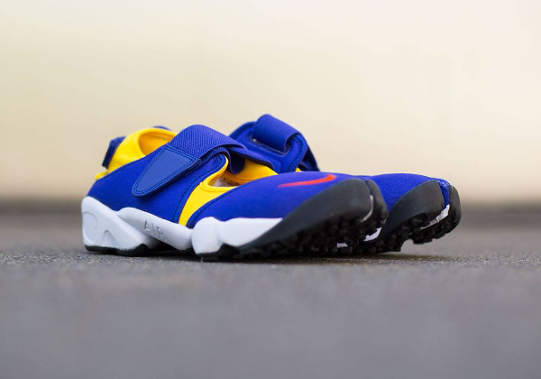 Nike rift bleu 2025