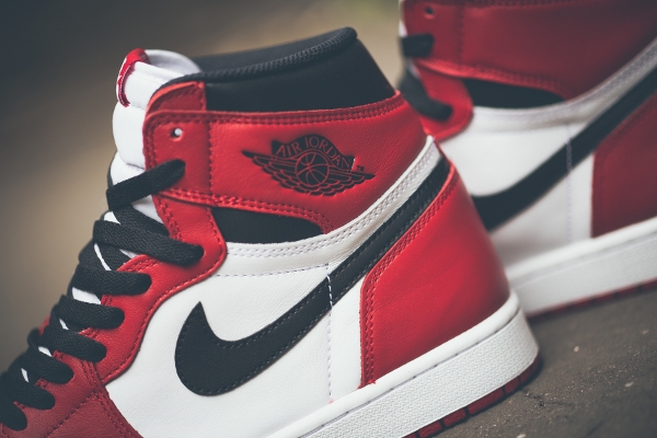 Air Jordan 1 Retro High OG White Varsity Red 2015 (3)